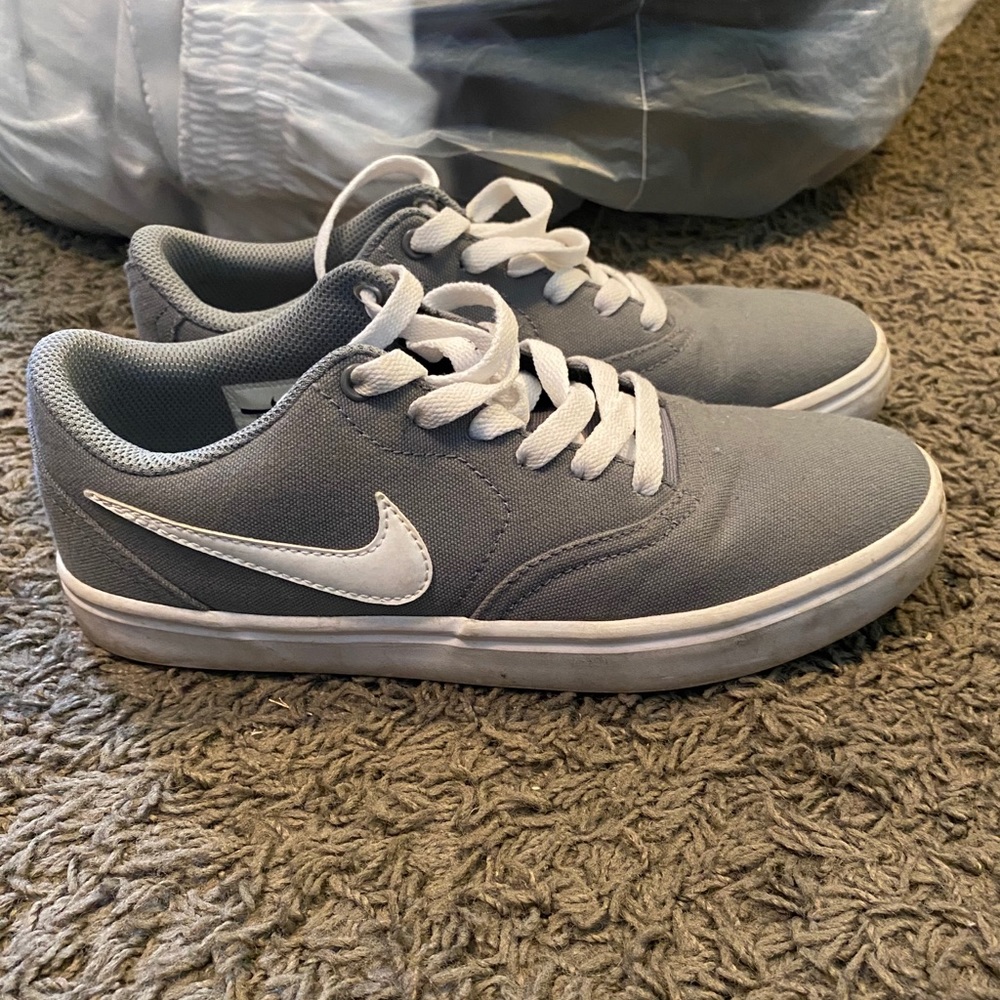 Women’s Nike SB